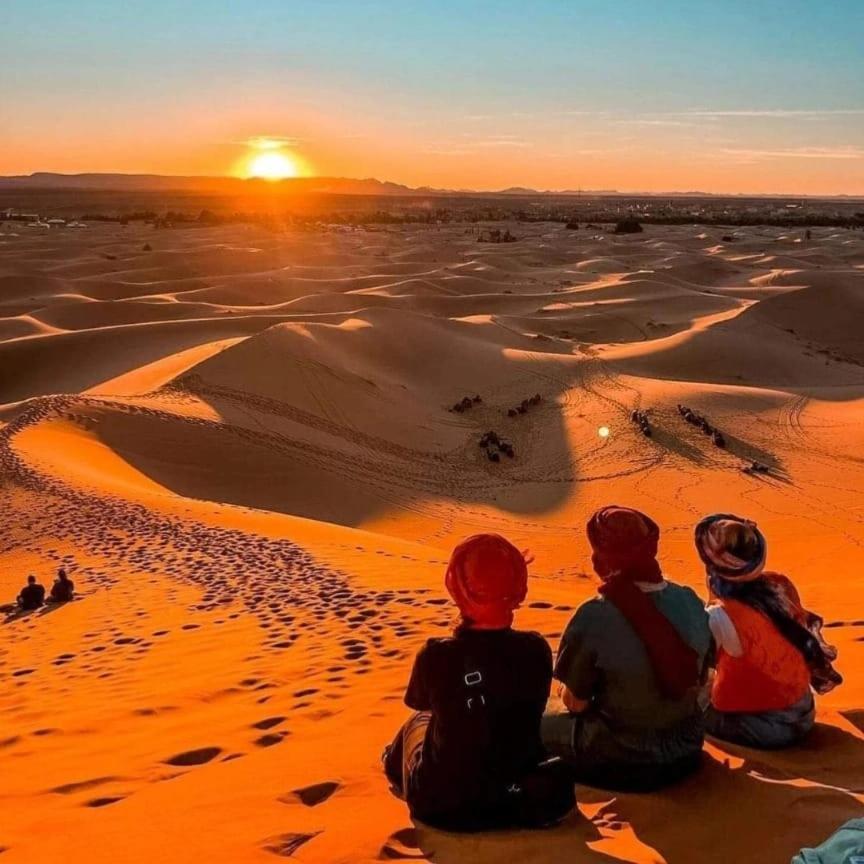 Bivouac Camel Trips Hotel Merzouga Buitenkant foto