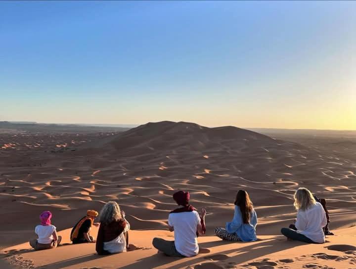 Bivouac Camel Trips Hotel Merzouga Buitenkant foto