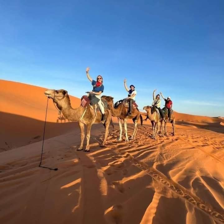 Bivouac Camel Trips Hotel Merzouga Buitenkant foto
