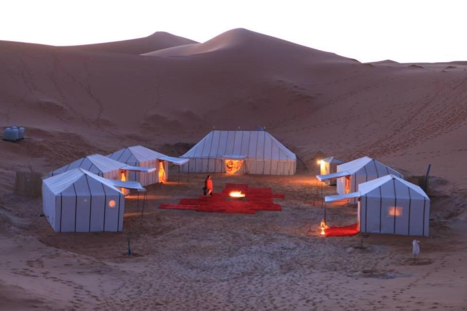 Bivouac Camel Trips Hotel Merzouga Buitenkant foto