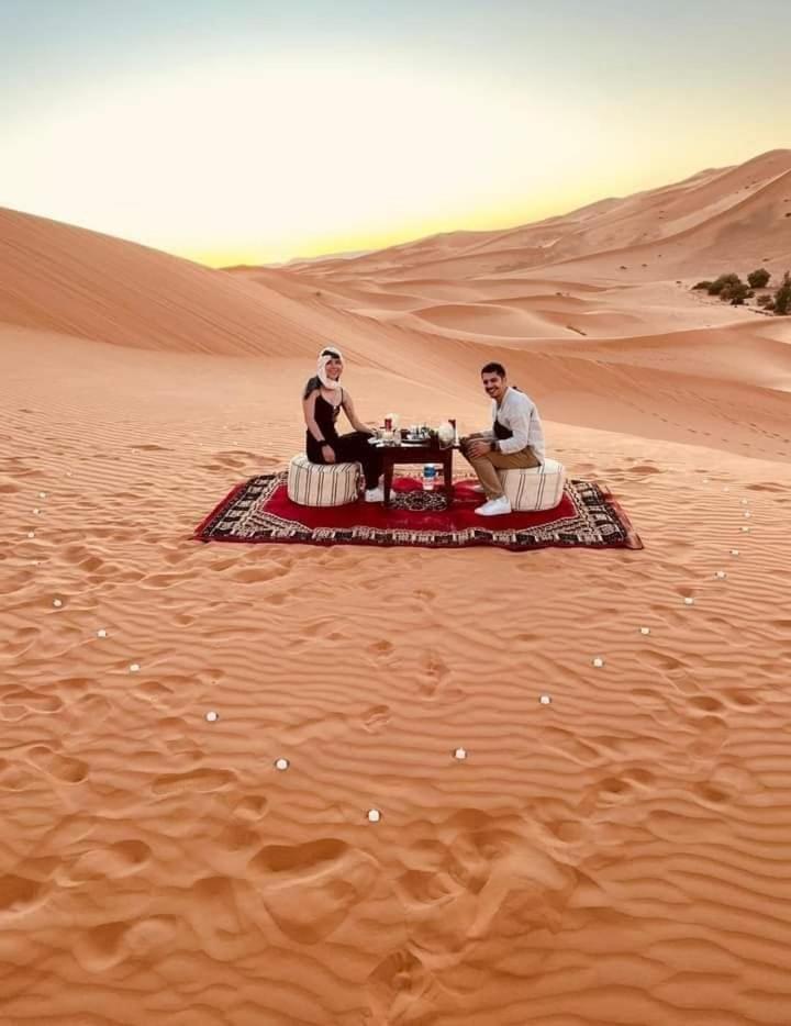 Bivouac Camel Trips Hotel Merzouga Buitenkant foto