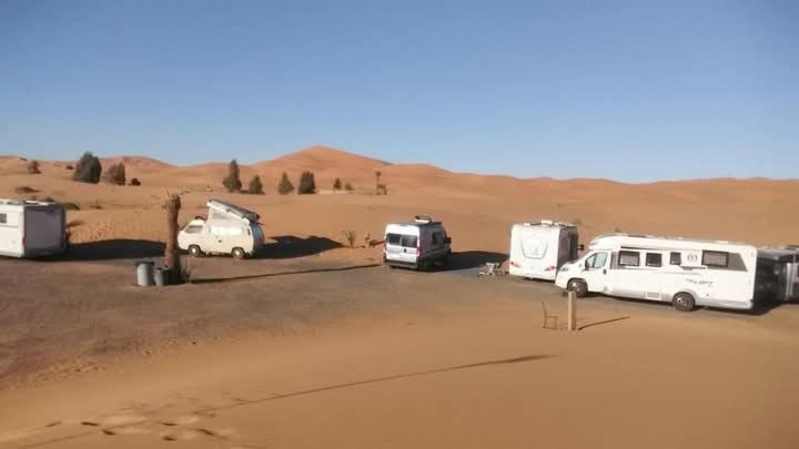 Bivouac Camel Trips Hotel Merzouga Buitenkant foto