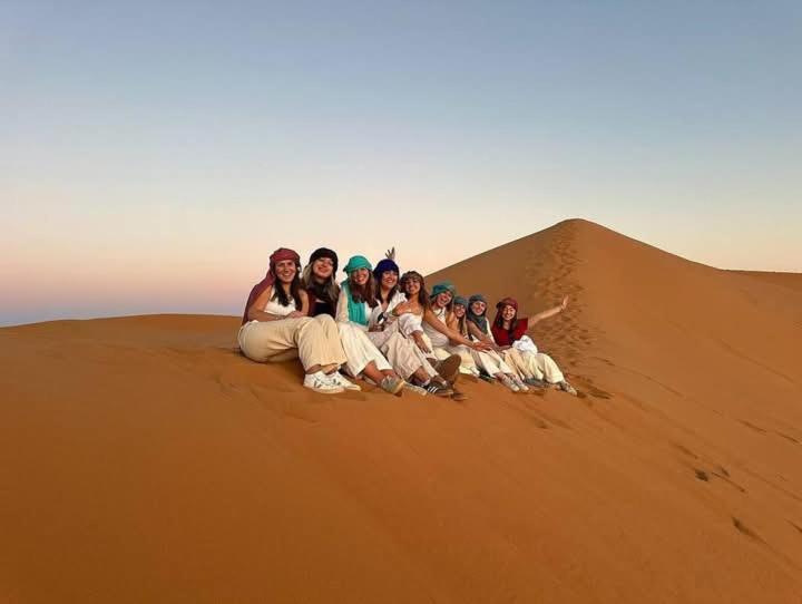 Bivouac Camel Trips Hotel Merzouga Buitenkant foto